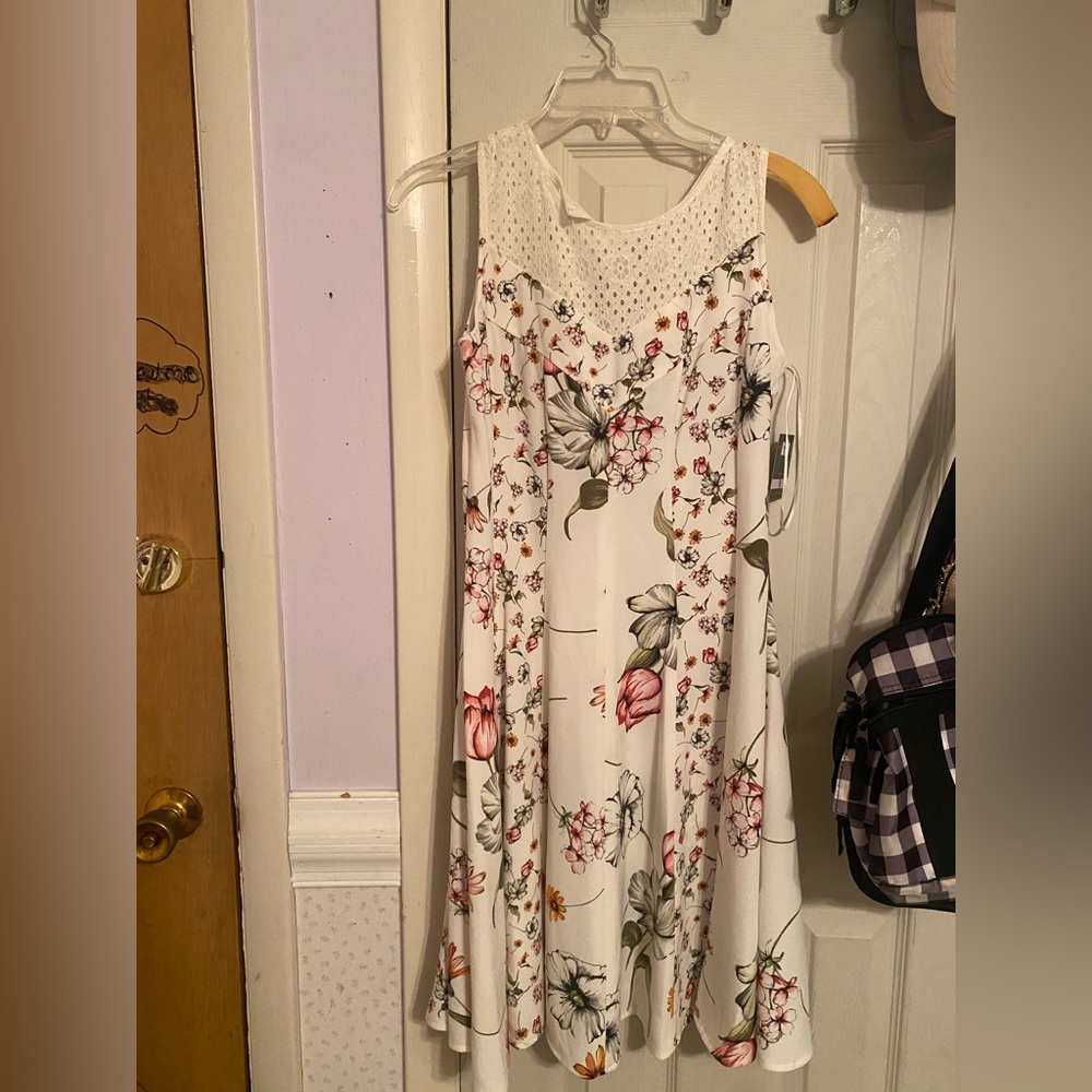 Gabby Skye floral dress